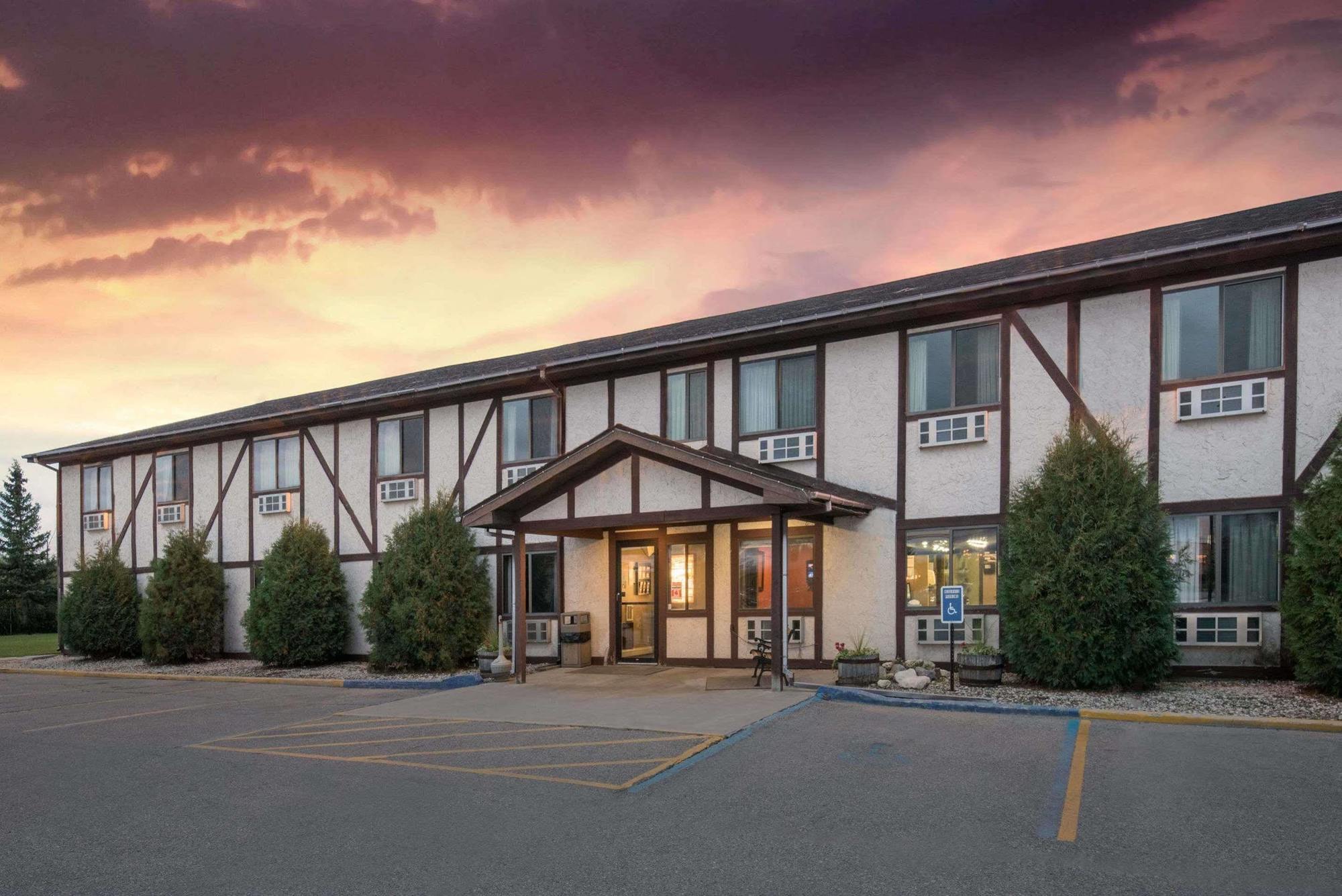 Super 8 By Wyndham Warroad Exterior foto